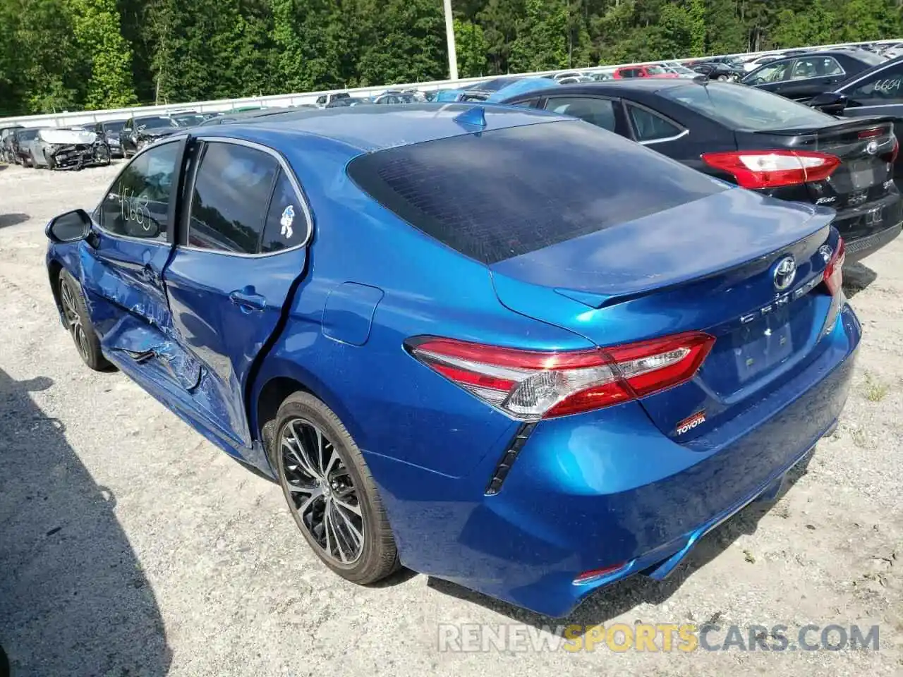 3 Photograph of a damaged car 4T1B11HK6KU246639 TOYOTA CAMRY 2019