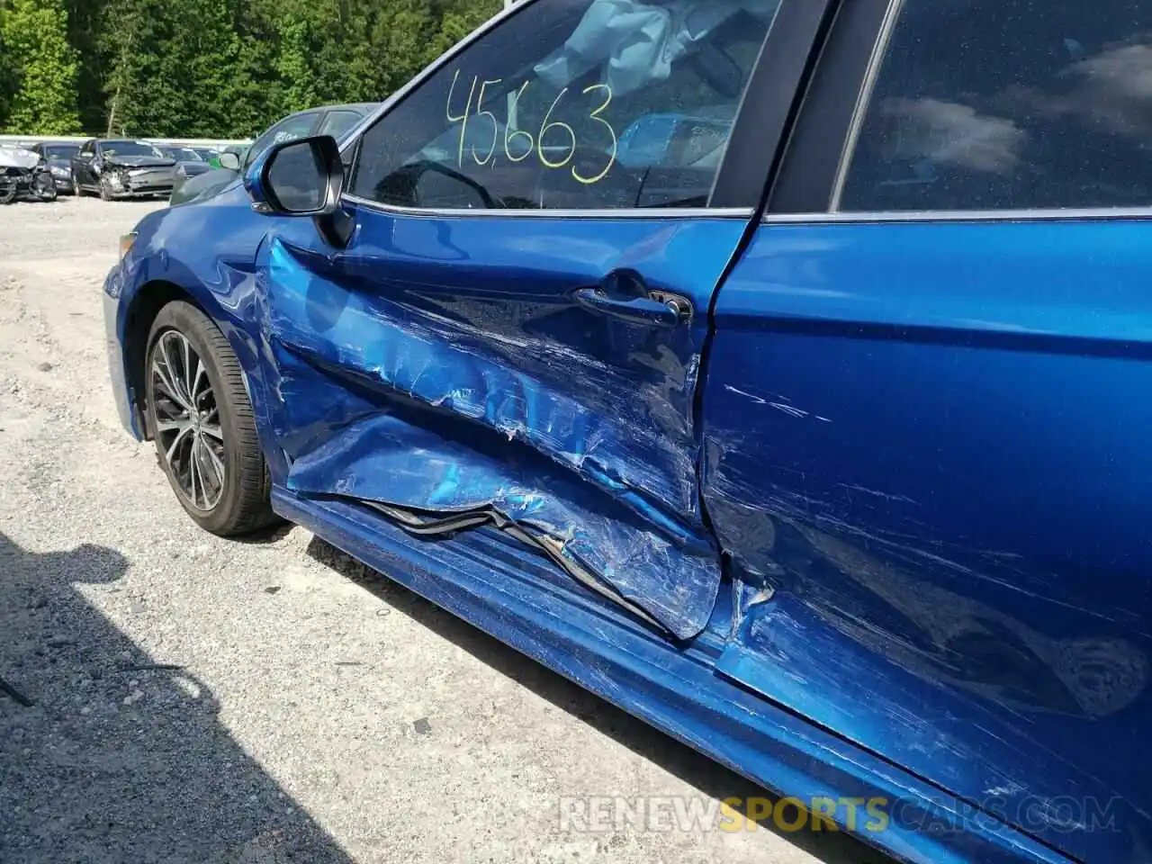 9 Photograph of a damaged car 4T1B11HK6KU246639 TOYOTA CAMRY 2019