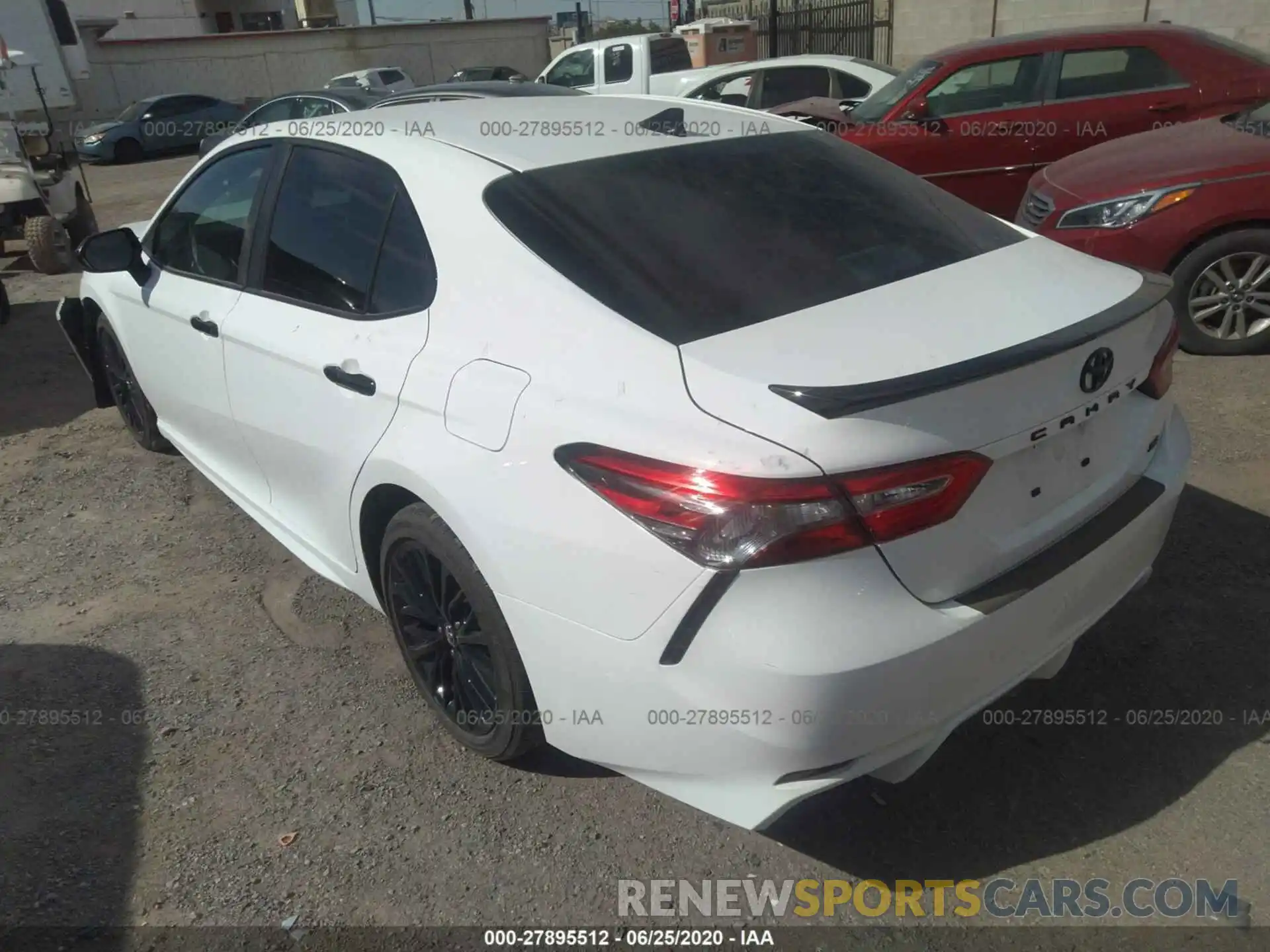 3 Фотография поврежденного автомобиля 4T1B11HK6KU248410 TOYOTA CAMRY 2019