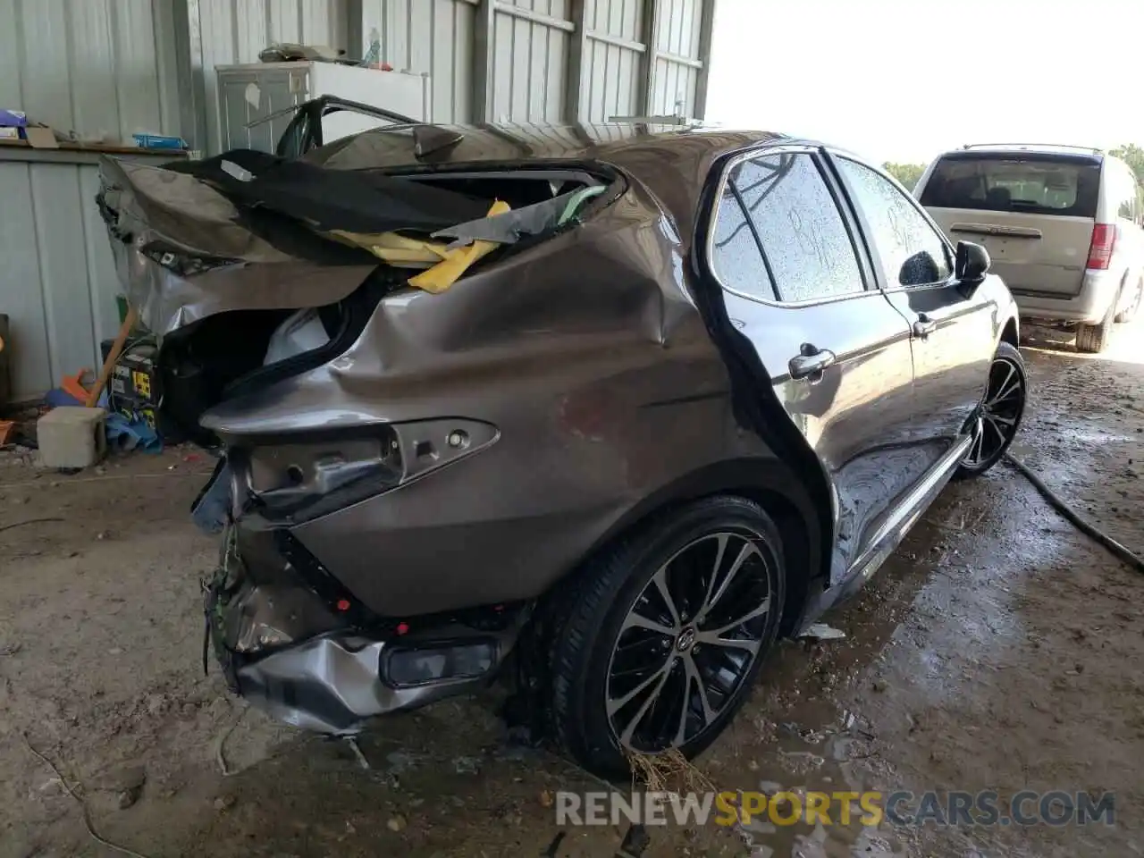 4 Photograph of a damaged car 4T1B11HK6KU248522 TOYOTA CAMRY 2019