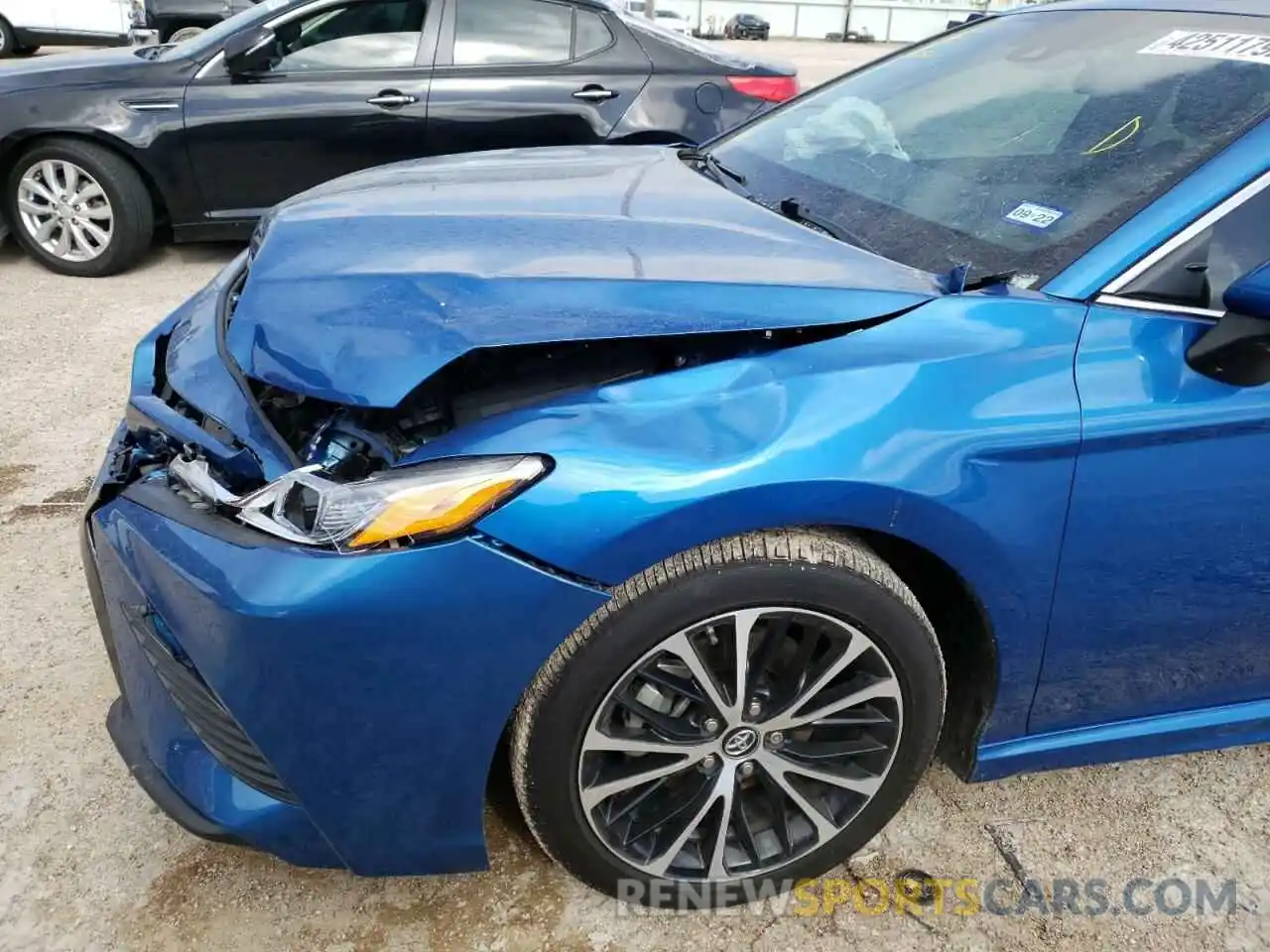 9 Photograph of a damaged car 4T1B11HK6KU250867 TOYOTA CAMRY 2019