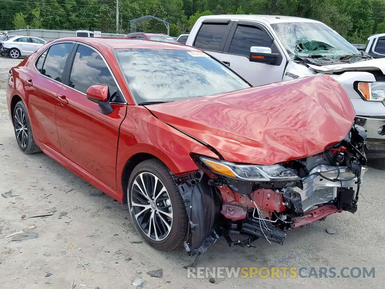 1 Photograph of a damaged car 4T1B11HK6KU251131 TOYOTA CAMRY 2019