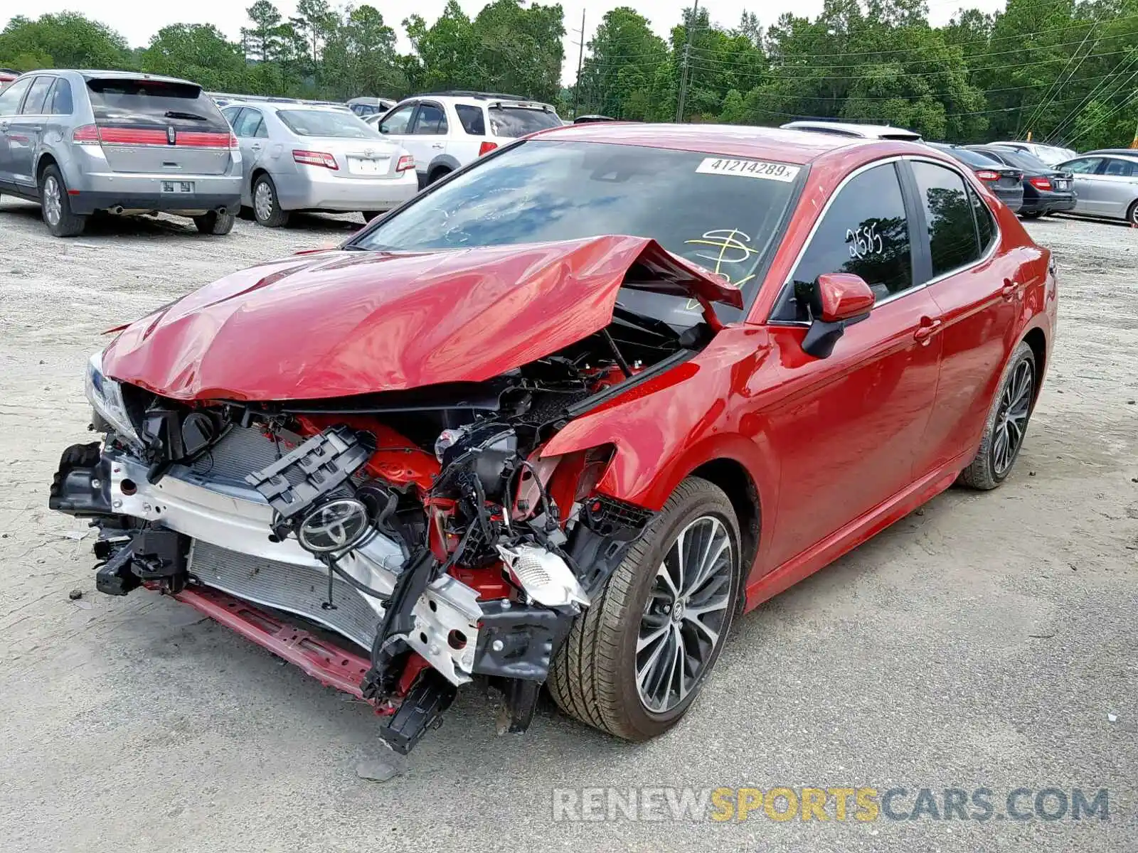 2 Photograph of a damaged car 4T1B11HK6KU251131 TOYOTA CAMRY 2019