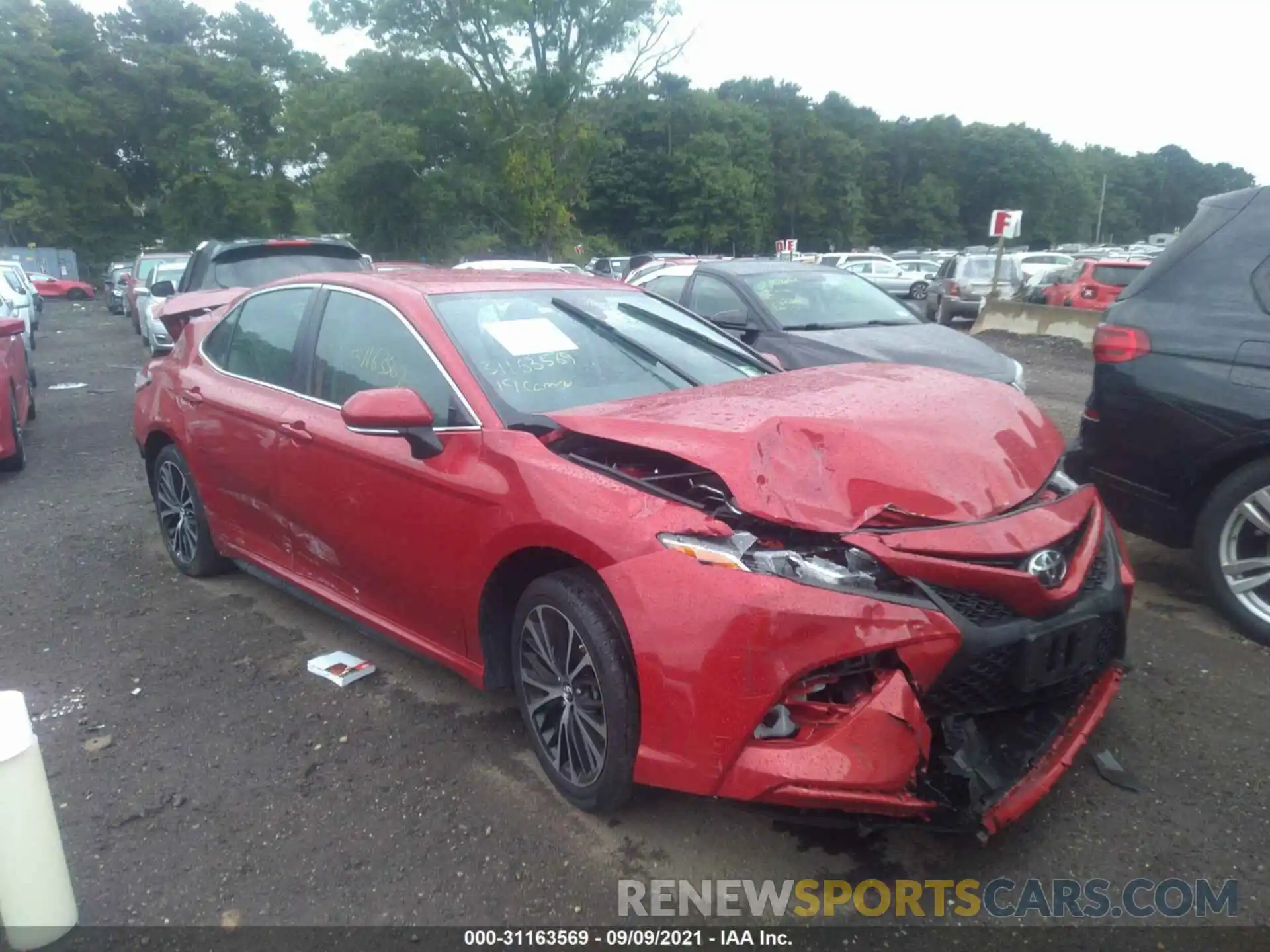 1 Photograph of a damaged car 4T1B11HK6KU252702 TOYOTA CAMRY 2019