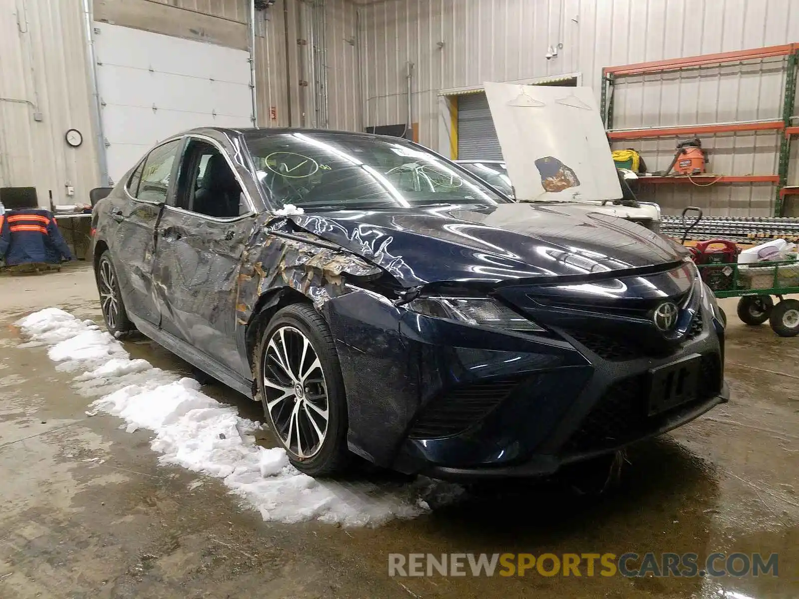 1 Photograph of a damaged car 4T1B11HK6KU253283 TOYOTA CAMRY 2019