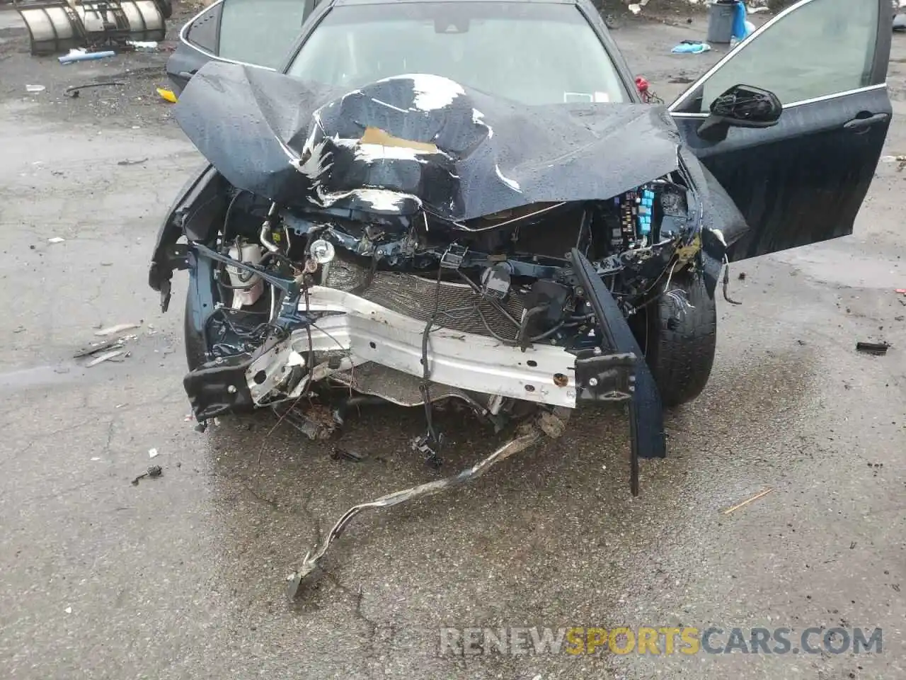 11 Photograph of a damaged car 4T1B11HK6KU253297 TOYOTA CAMRY 2019