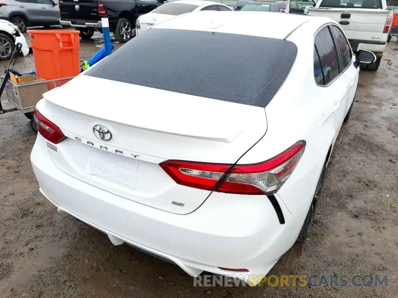 4 Photograph of a damaged car 4T1B11HK6KU253672 TOYOTA CAMRY 2019