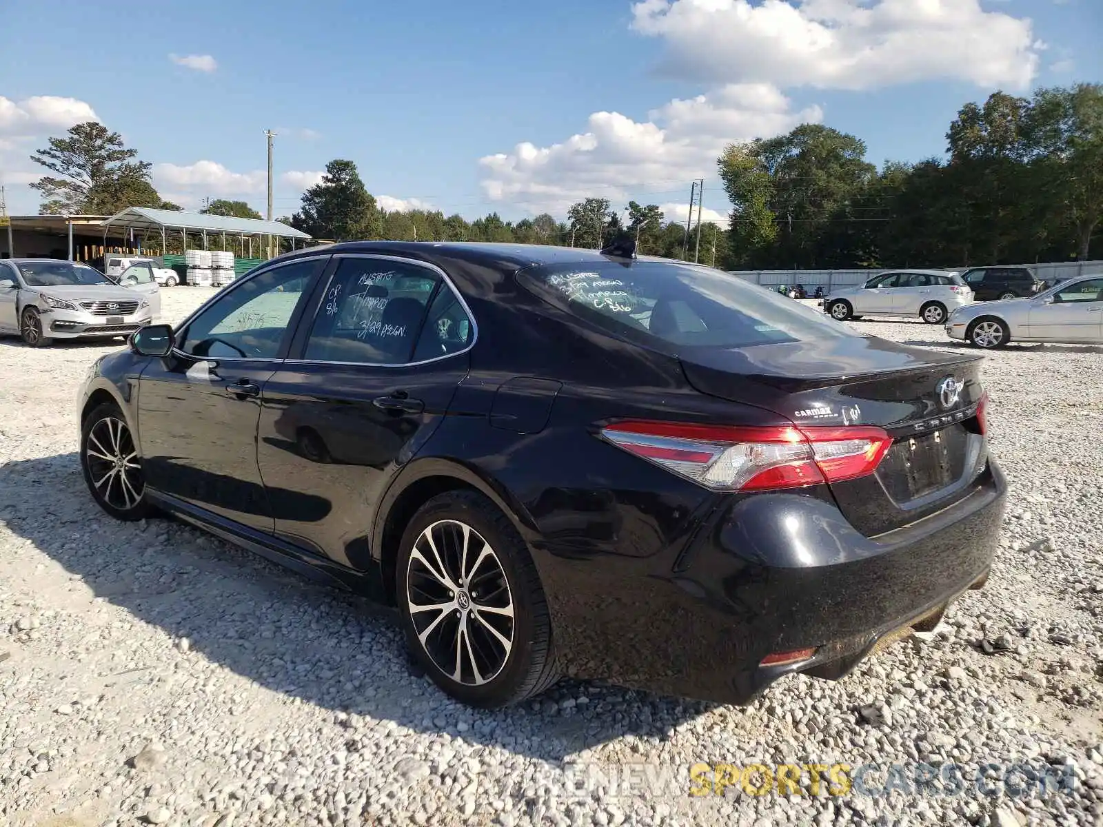 3 Photograph of a damaged car 4T1B11HK6KU254580 TOYOTA CAMRY 2019