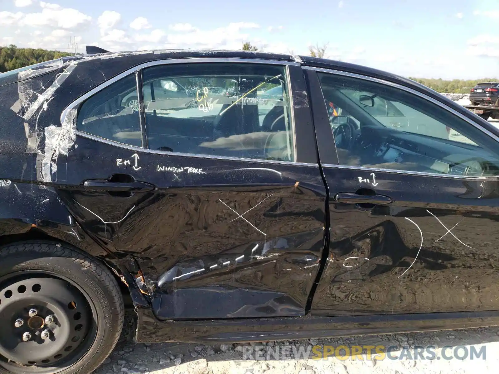 9 Photograph of a damaged car 4T1B11HK6KU254580 TOYOTA CAMRY 2019