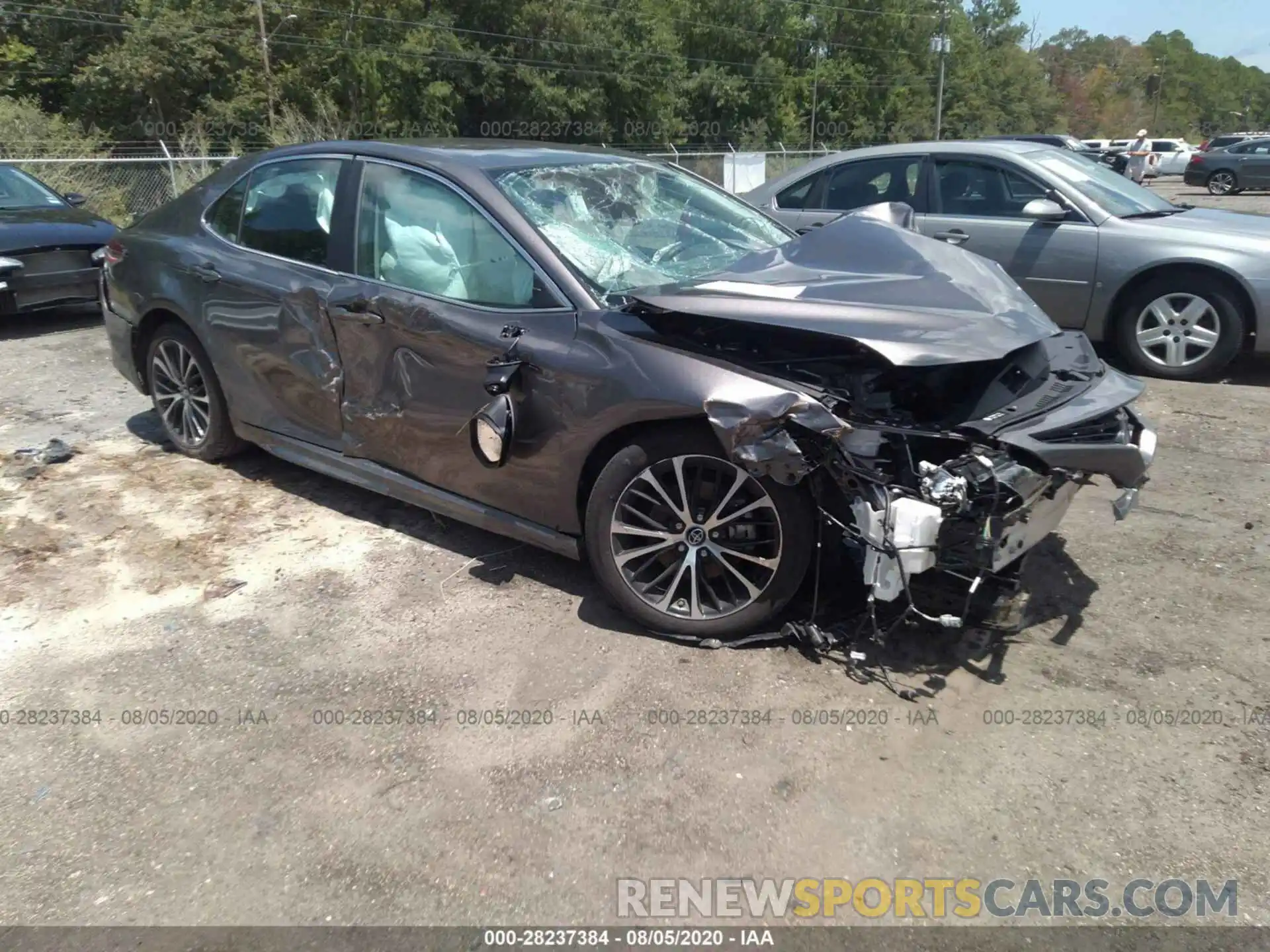 1 Photograph of a damaged car 4T1B11HK6KU257057 TOYOTA CAMRY 2019