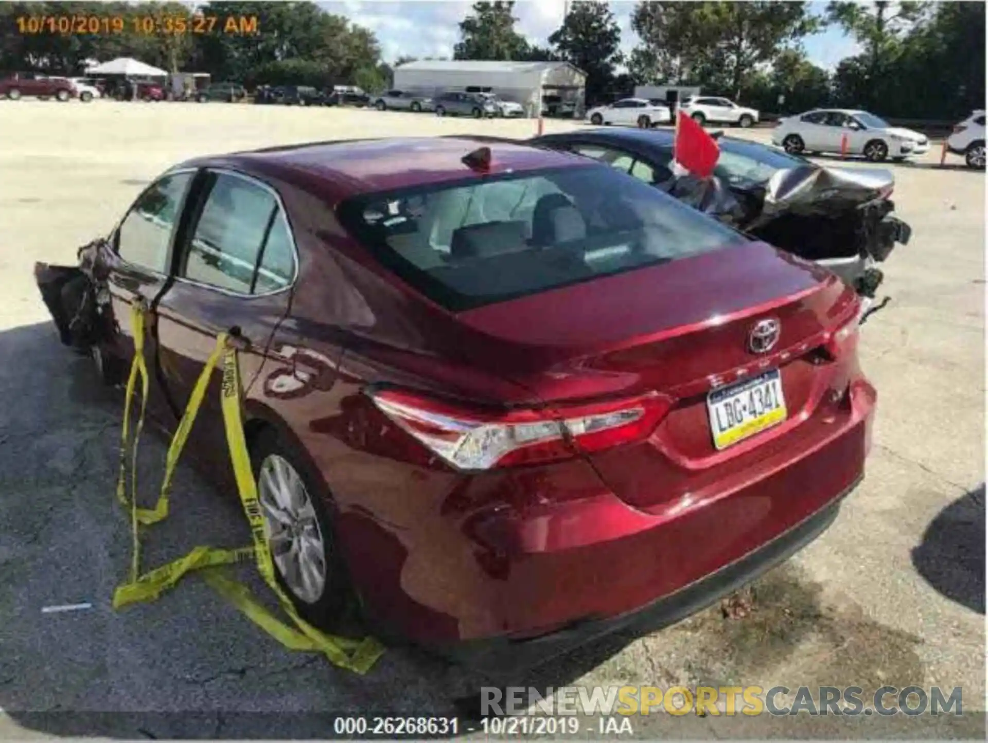 3 Photograph of a damaged car 4T1B11HK6KU257723 TOYOTA CAMRY 2019