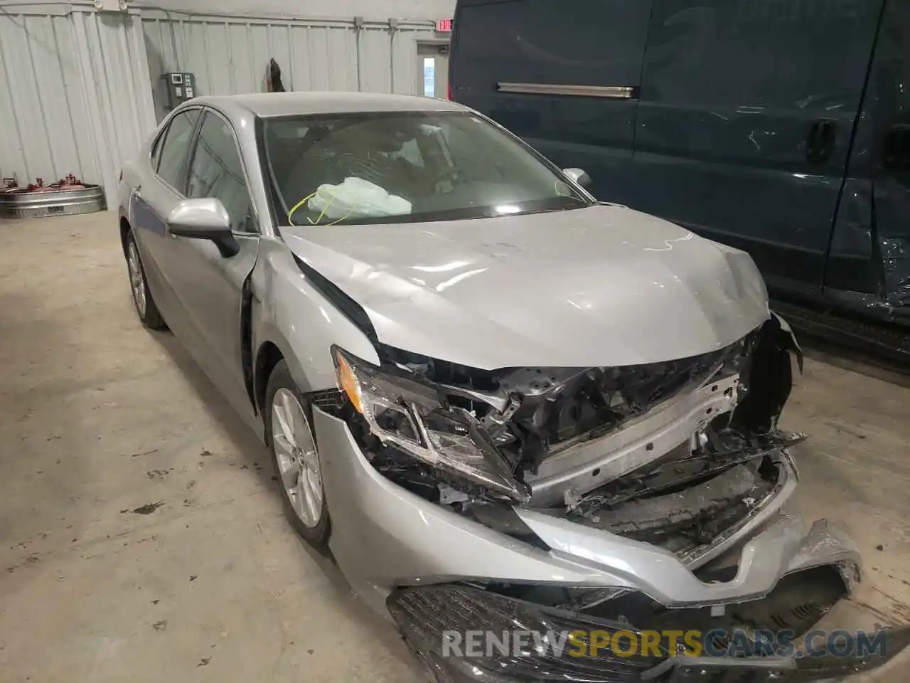 1 Photograph of a damaged car 4T1B11HK6KU257754 TOYOTA CAMRY 2019