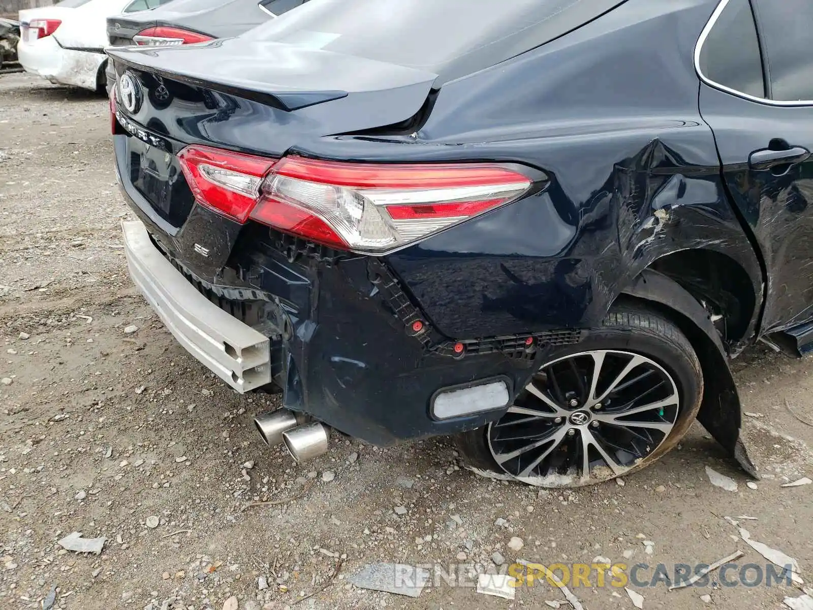 9 Photograph of a damaged car 4T1B11HK6KU257866 TOYOTA CAMRY 2019