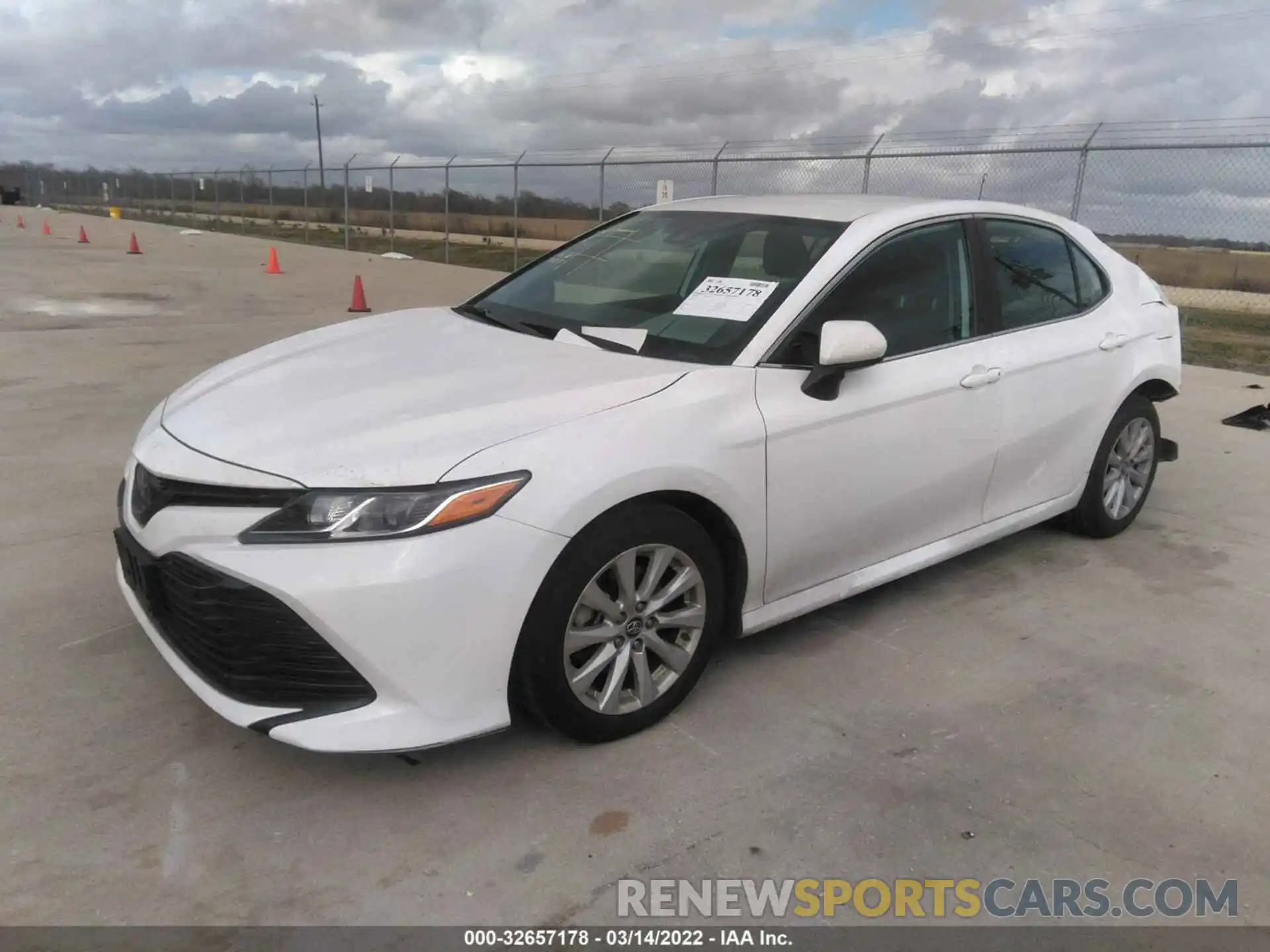 2 Photograph of a damaged car 4T1B11HK6KU258452 TOYOTA CAMRY 2019