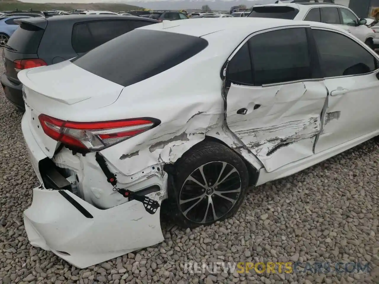 9 Фотография поврежденного автомобиля 4T1B11HK6KU259410 TOYOTA CAMRY 2019