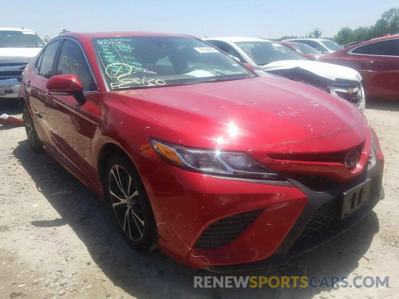 1 Photograph of a damaged car 4T1B11HK6KU259584 TOYOTA CAMRY 2019