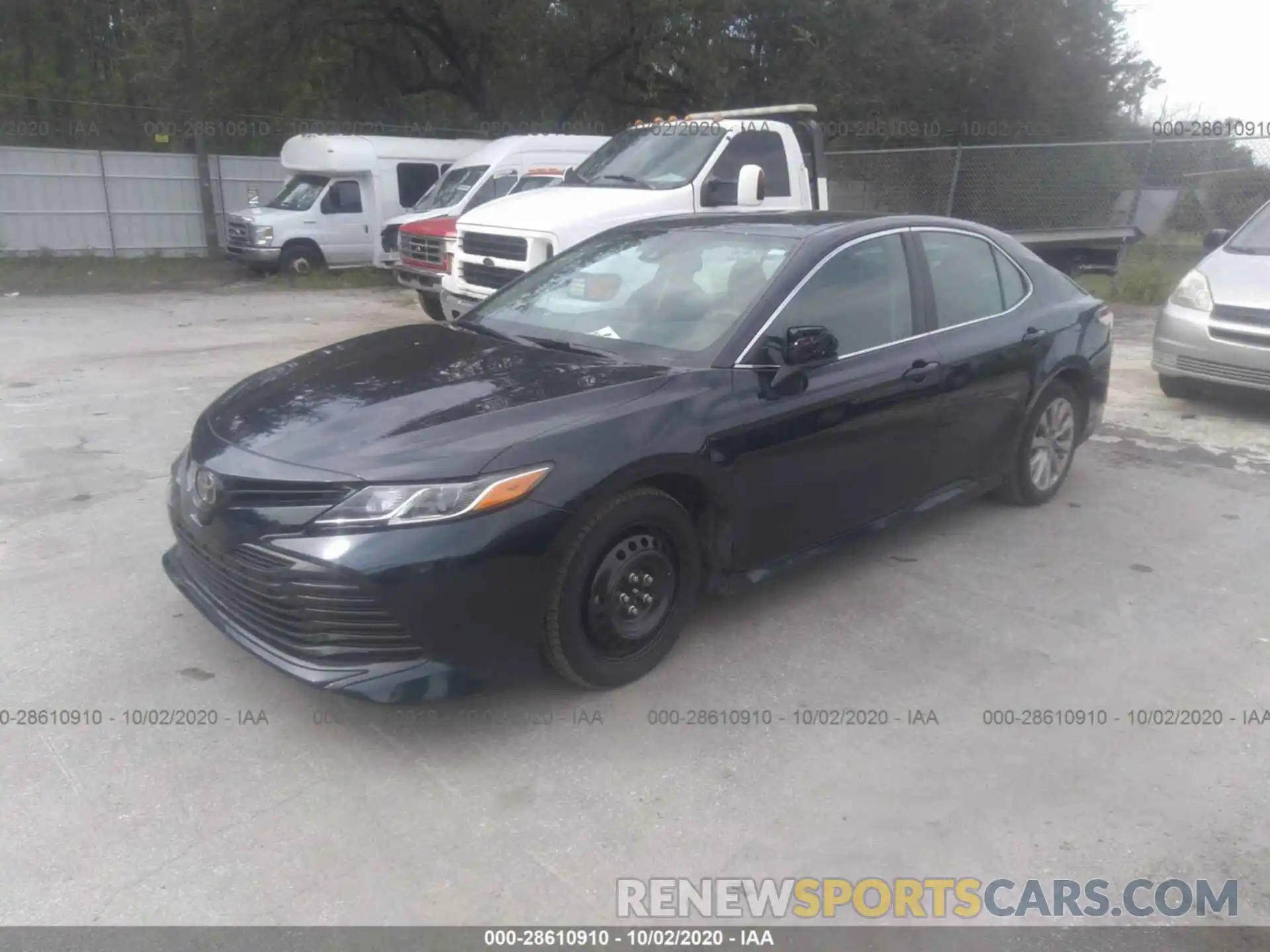 2 Photograph of a damaged car 4T1B11HK6KU260928 TOYOTA CAMRY 2019