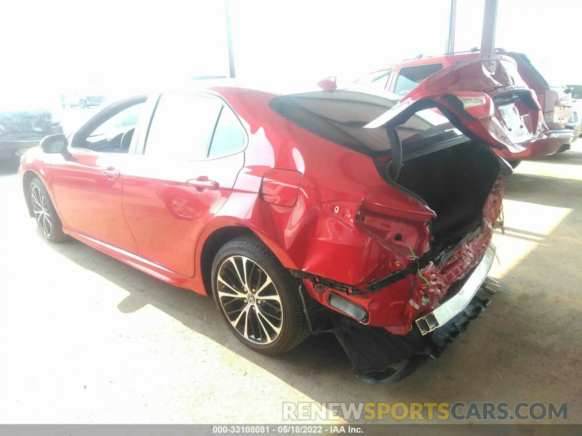 3 Photograph of a damaged car 4T1B11HK6KU262372 TOYOTA CAMRY 2019