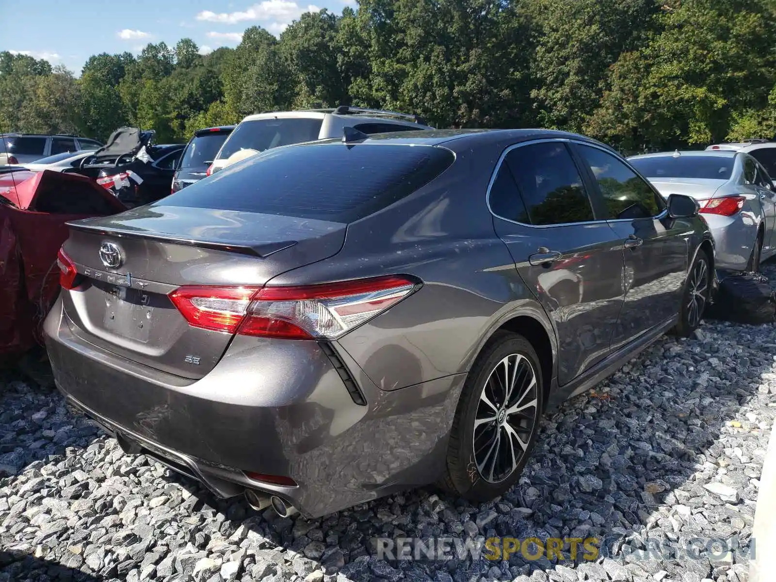 4 Photograph of a damaged car 4T1B11HK6KU262954 TOYOTA CAMRY 2019