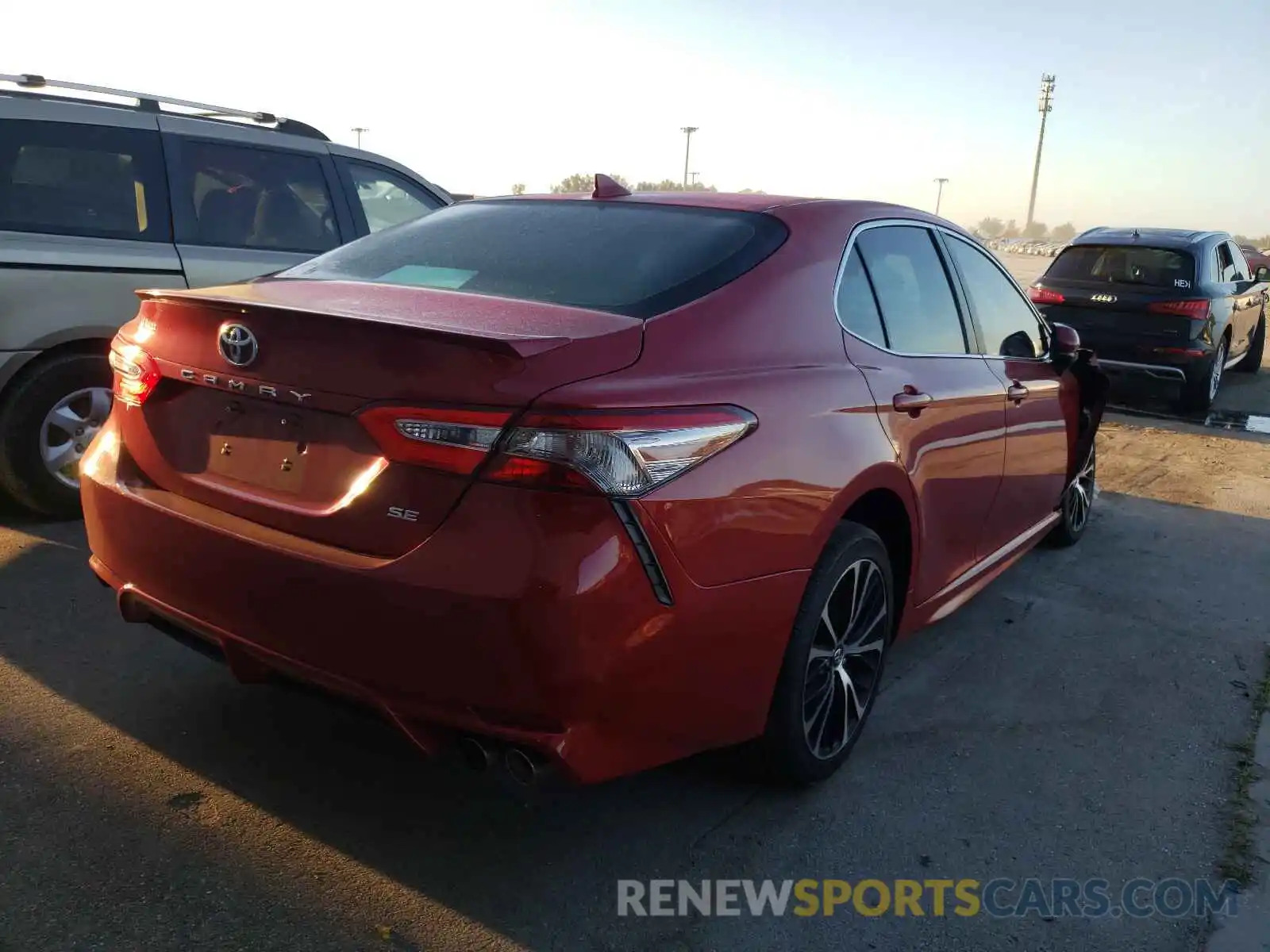 4 Photograph of a damaged car 4T1B11HK6KU263991 TOYOTA CAMRY 2019