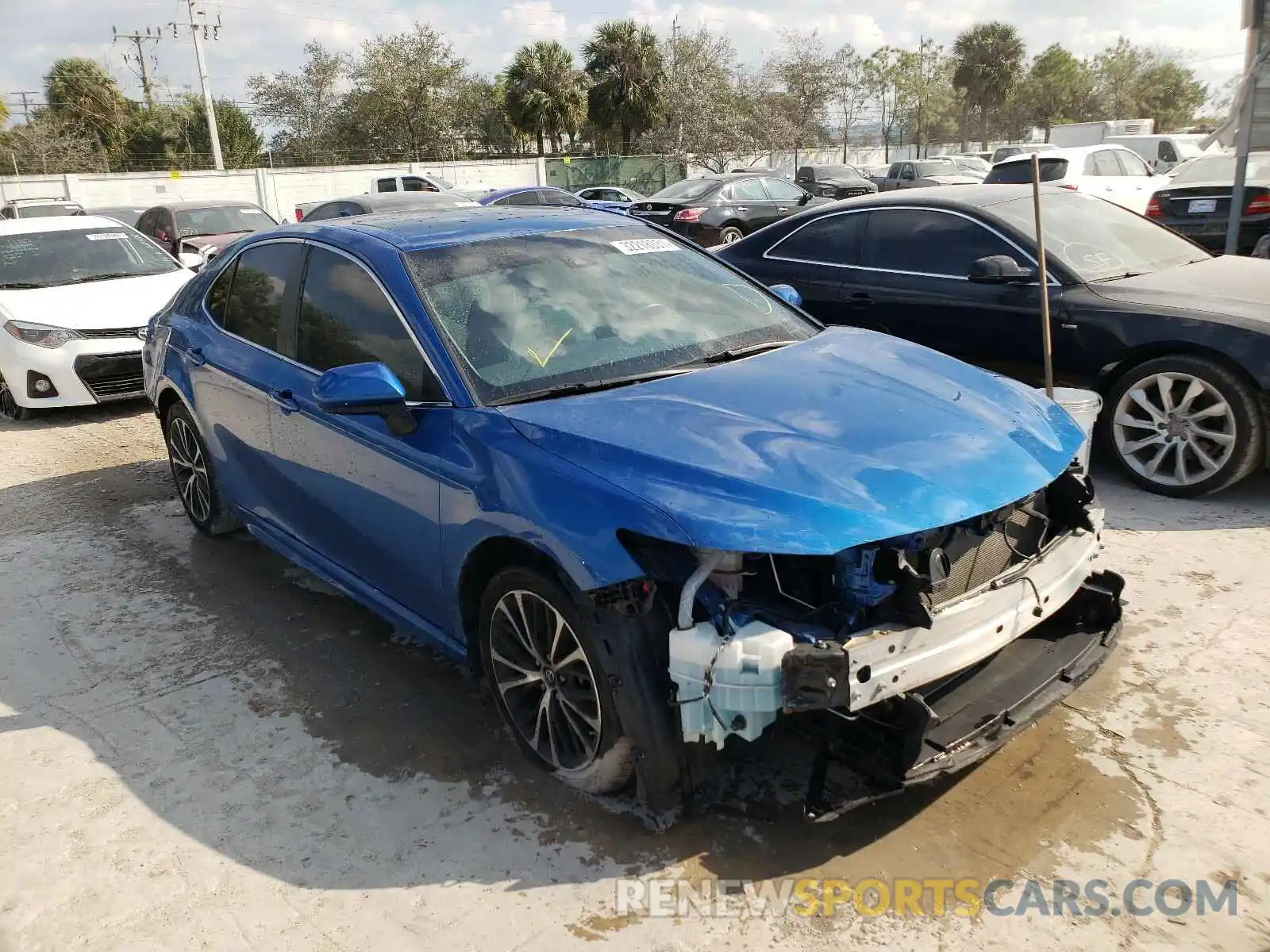 1 Photograph of a damaged car 4T1B11HK6KU264235 TOYOTA CAMRY 2019