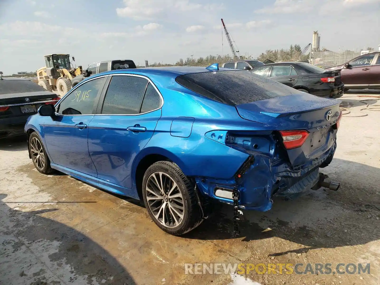 3 Фотография поврежденного автомобиля 4T1B11HK6KU264235 TOYOTA CAMRY 2019