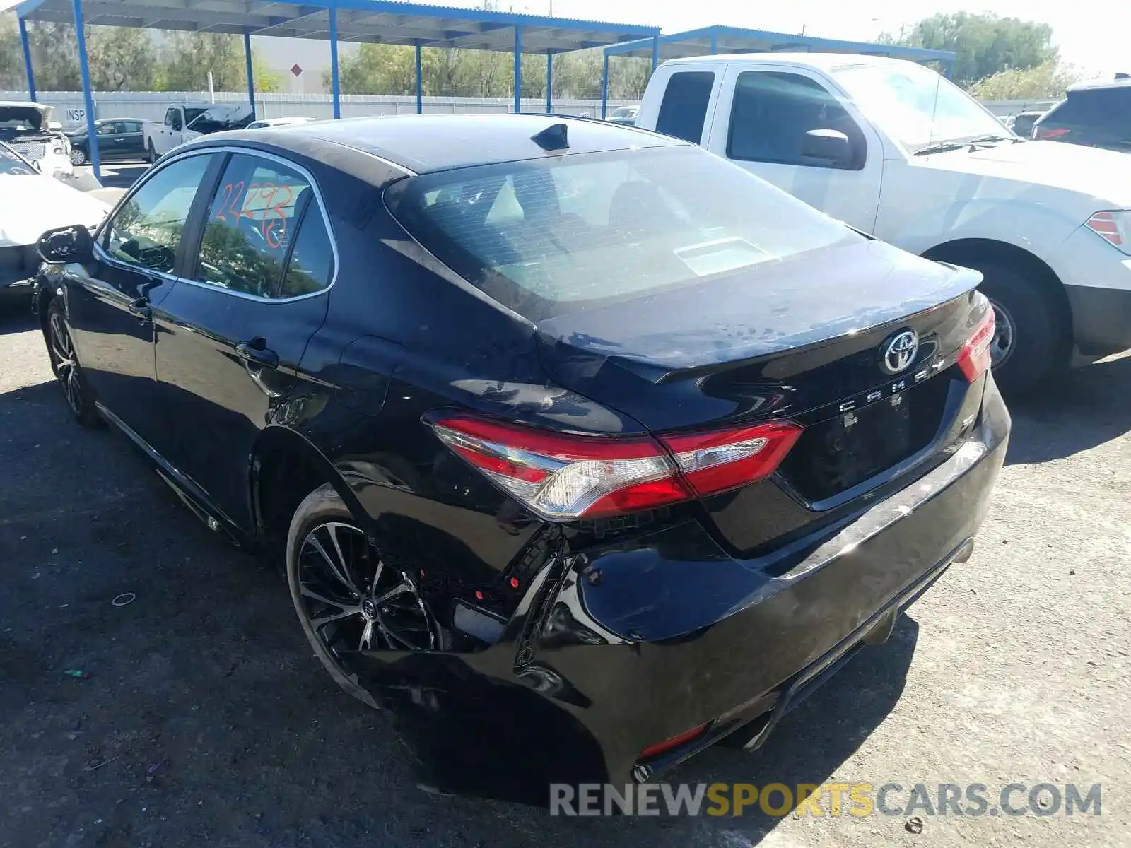 3 Photograph of a damaged car 4T1B11HK6KU264445 TOYOTA CAMRY 2019