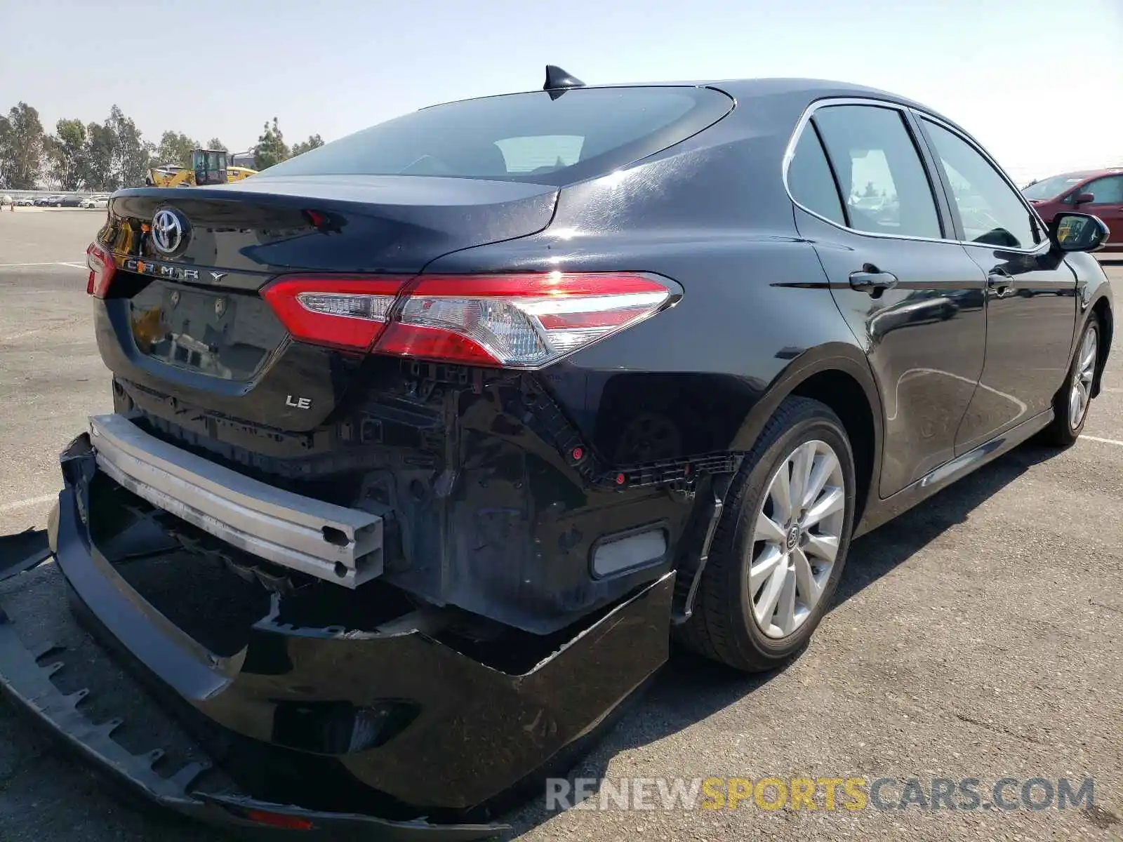 4 Фотография поврежденного автомобиля 4T1B11HK6KU266552 TOYOTA CAMRY 2019