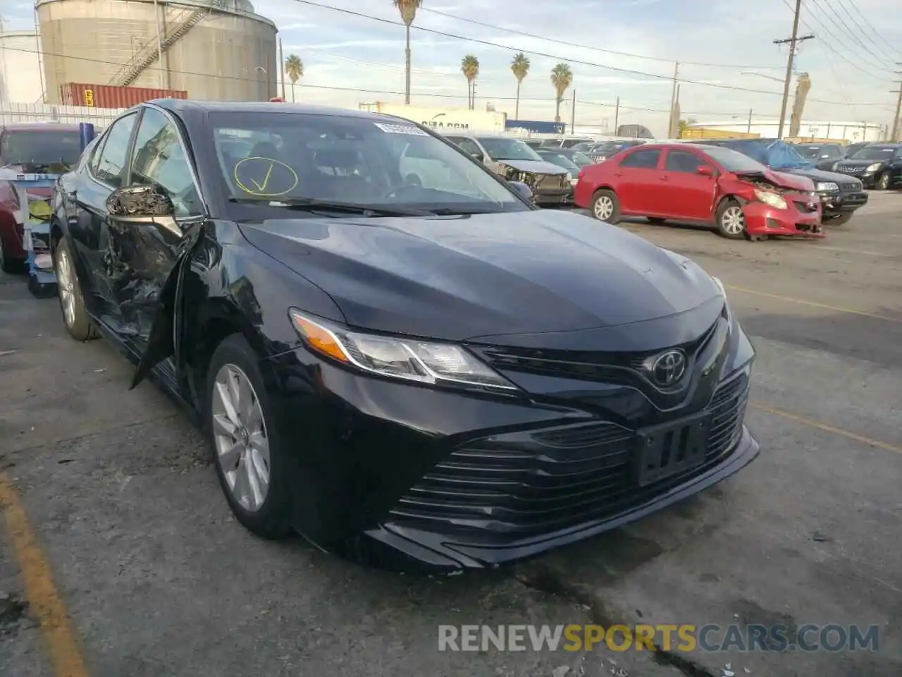 1 Photograph of a damaged car 4T1B11HK6KU268351 TOYOTA CAMRY 2019