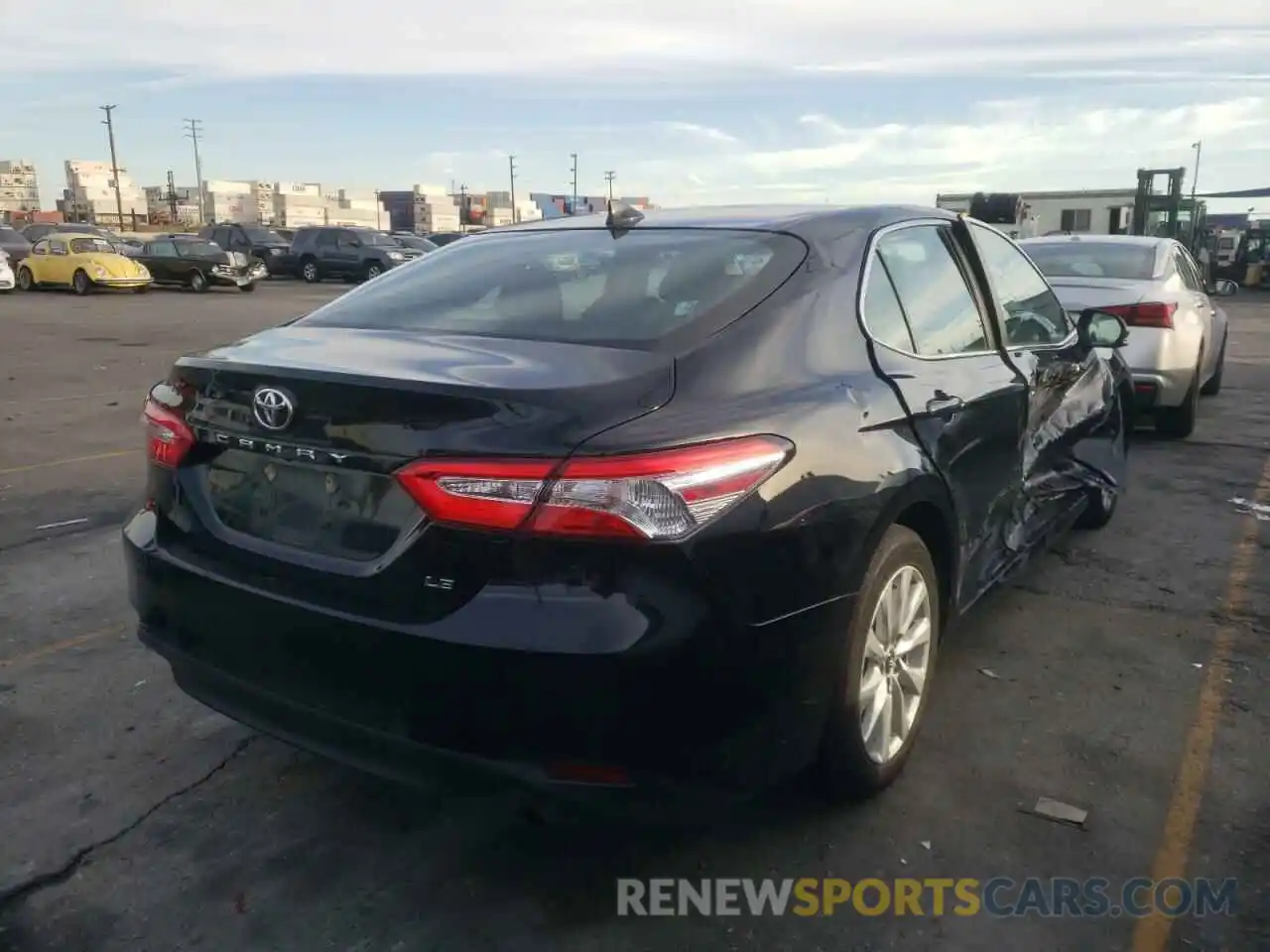 4 Photograph of a damaged car 4T1B11HK6KU268351 TOYOTA CAMRY 2019