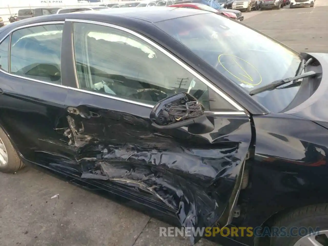 9 Photograph of a damaged car 4T1B11HK6KU268351 TOYOTA CAMRY 2019