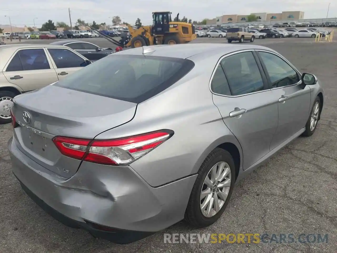 4 Photograph of a damaged car 4T1B11HK6KU268365 TOYOTA CAMRY 2019