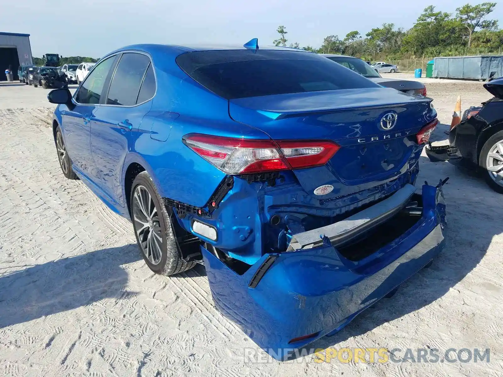 3 Photograph of a damaged car 4T1B11HK6KU268883 TOYOTA CAMRY 2019