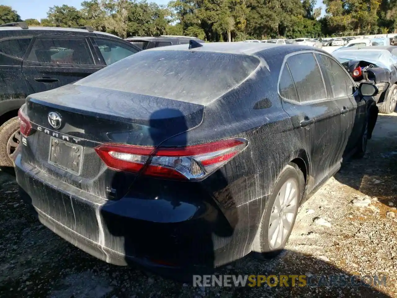 4 Photograph of a damaged car 4T1B11HK6KU268902 TOYOTA CAMRY 2019