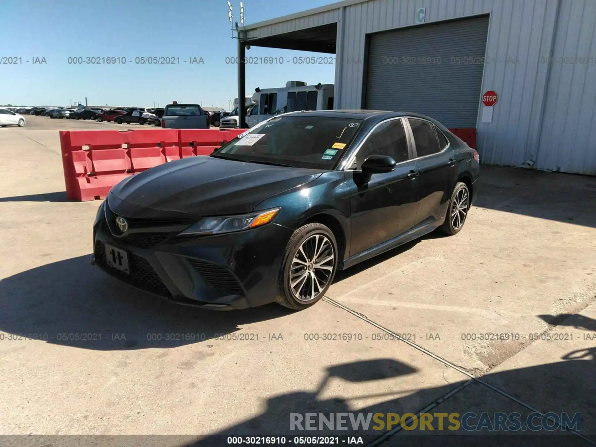 2 Photograph of a damaged car 4T1B11HK6KU269015 TOYOTA CAMRY 2019