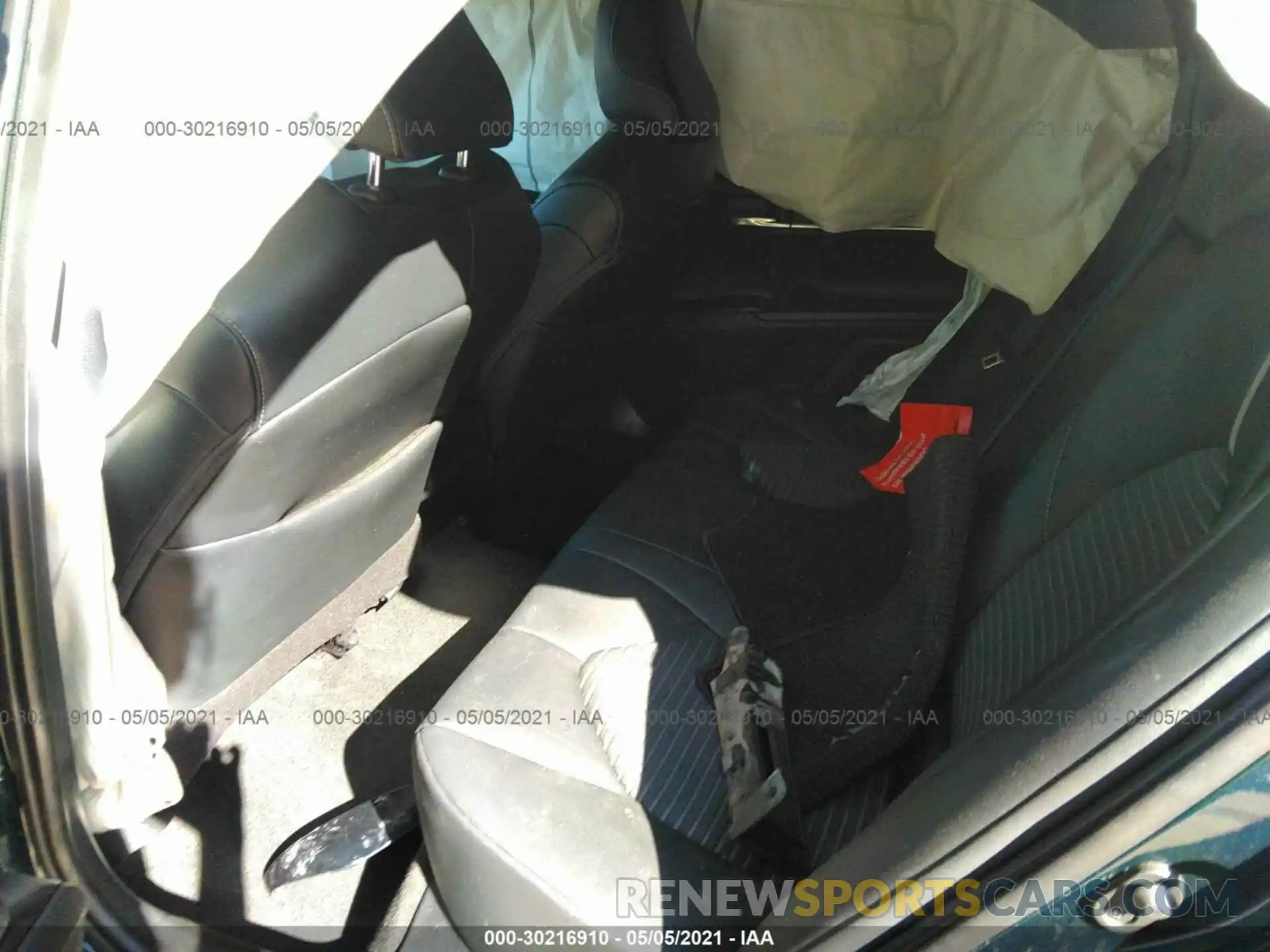 8 Photograph of a damaged car 4T1B11HK6KU269015 TOYOTA CAMRY 2019