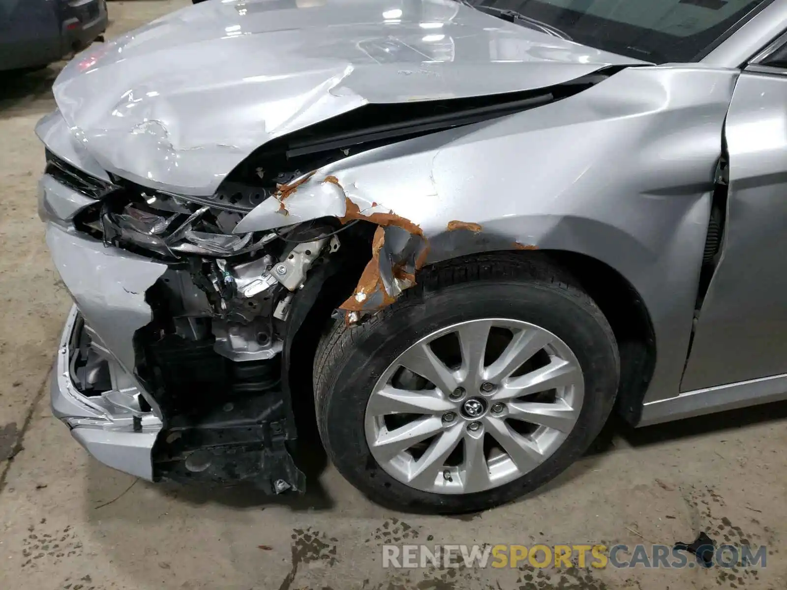 9 Photograph of a damaged car 4T1B11HK6KU269113 TOYOTA CAMRY 2019