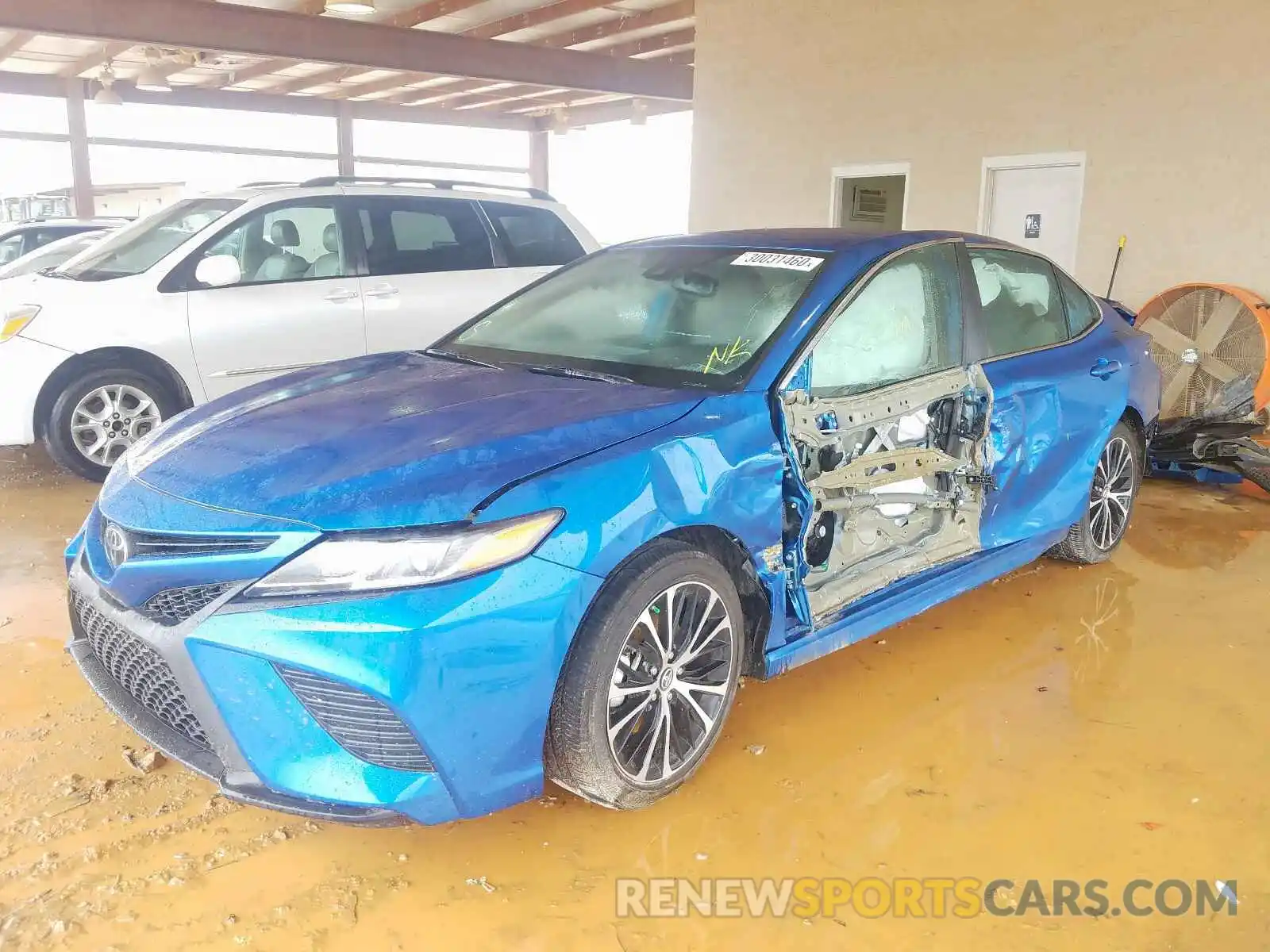 2 Photograph of a damaged car 4T1B11HK6KU270195 TOYOTA CAMRY 2019