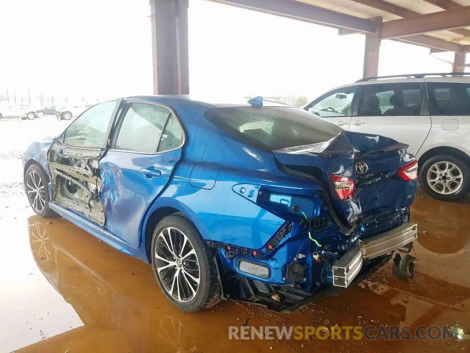 3 Photograph of a damaged car 4T1B11HK6KU270195 TOYOTA CAMRY 2019