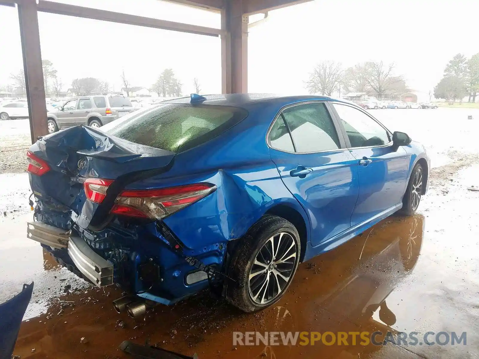 4 Photograph of a damaged car 4T1B11HK6KU270195 TOYOTA CAMRY 2019