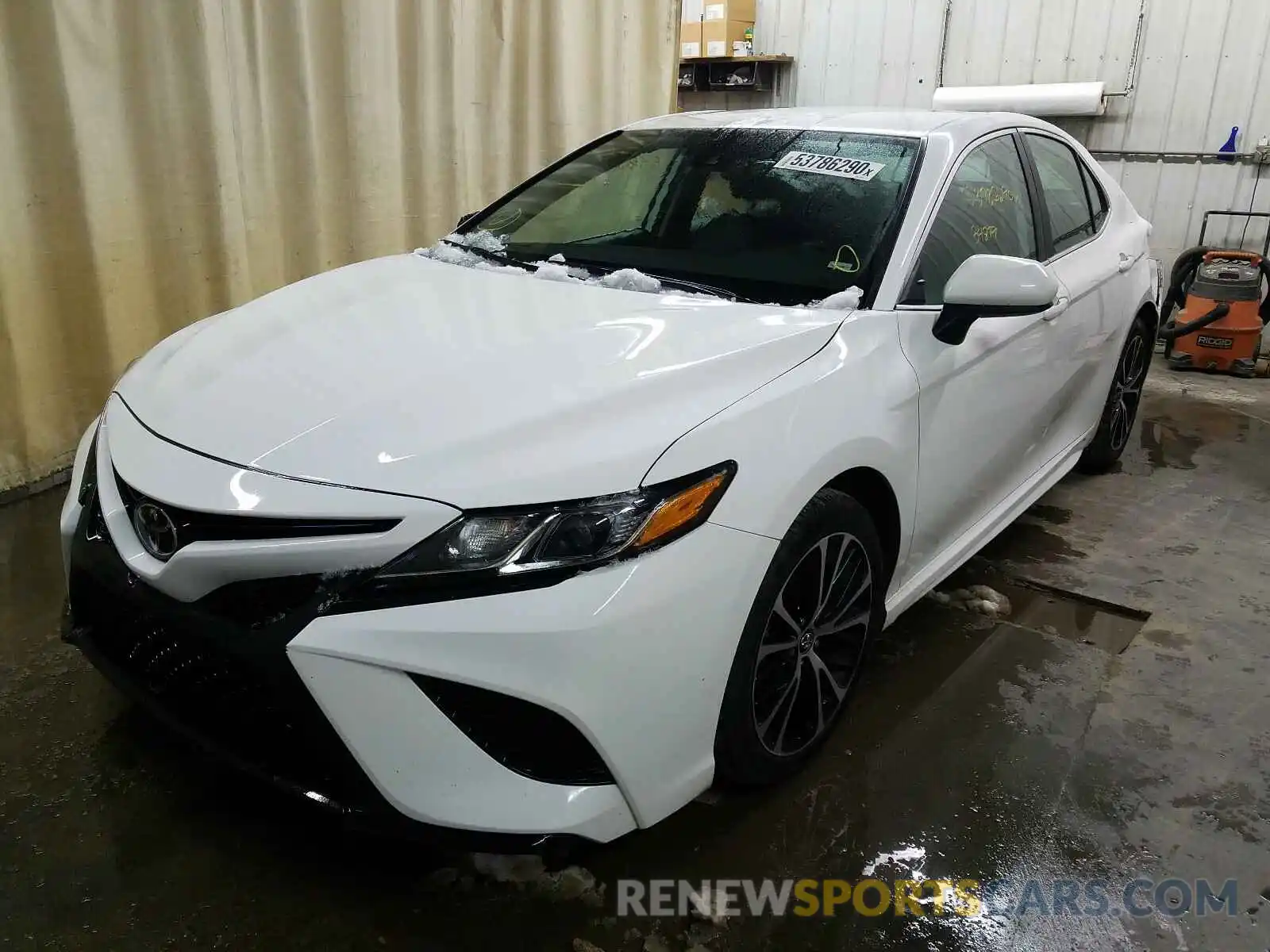 2 Photograph of a damaged car 4T1B11HK6KU270472 TOYOTA CAMRY 2019