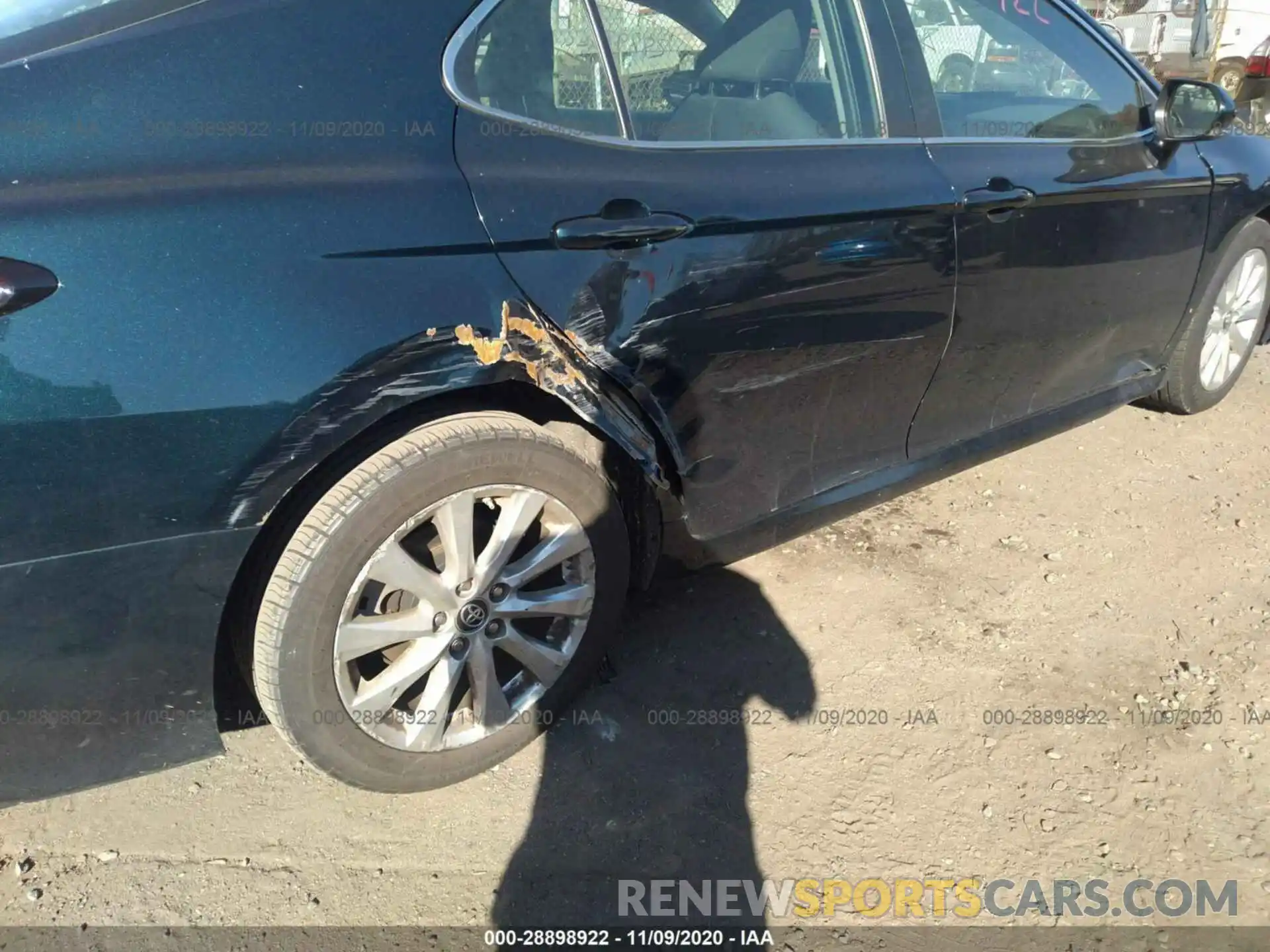 6 Photograph of a damaged car 4T1B11HK6KU272058 TOYOTA CAMRY 2019