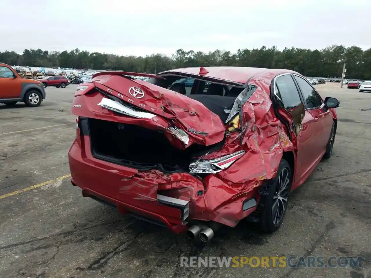 4 Photograph of a damaged car 4T1B11HK6KU272092 TOYOTA CAMRY 2019