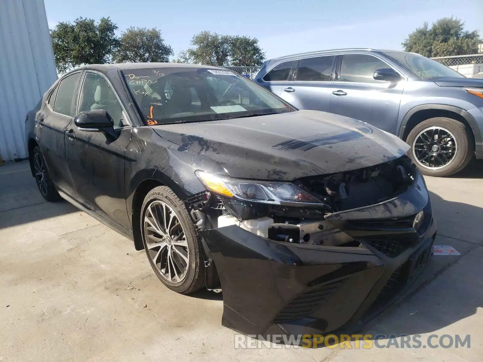 1 Photograph of a damaged car 4T1B11HK6KU272111 TOYOTA CAMRY 2019