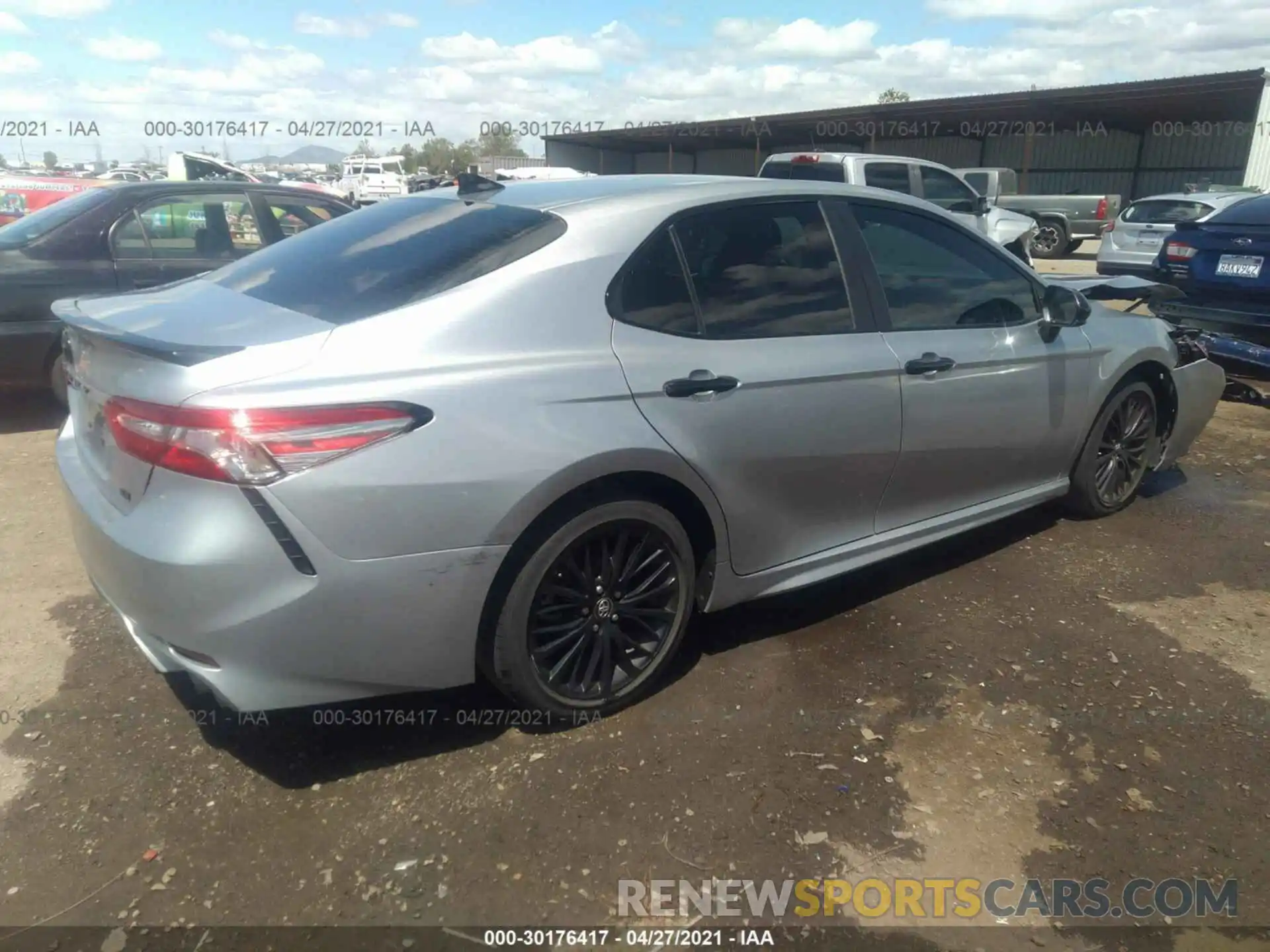 4 Фотография поврежденного автомобиля 4T1B11HK6KU273680 TOYOTA CAMRY 2019