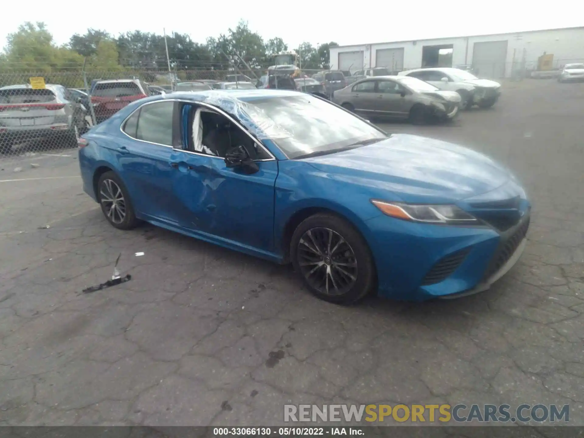 1 Photograph of a damaged car 4T1B11HK6KU273713 TOYOTA CAMRY 2019