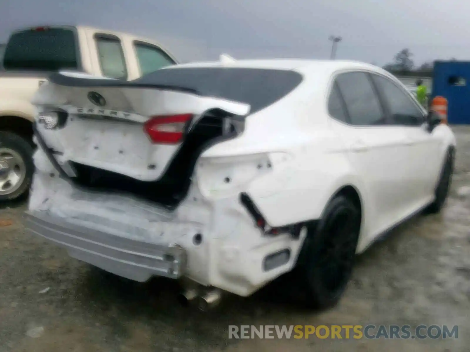 4 Photograph of a damaged car 4T1B11HK6KU273968 TOYOTA CAMRY 2019