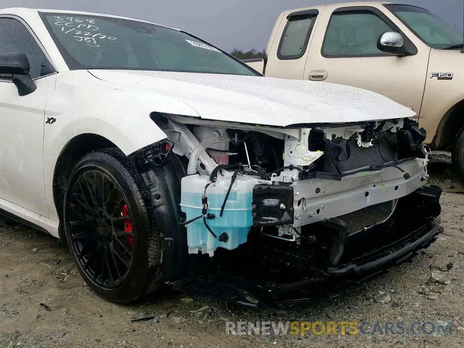 9 Photograph of a damaged car 4T1B11HK6KU273968 TOYOTA CAMRY 2019