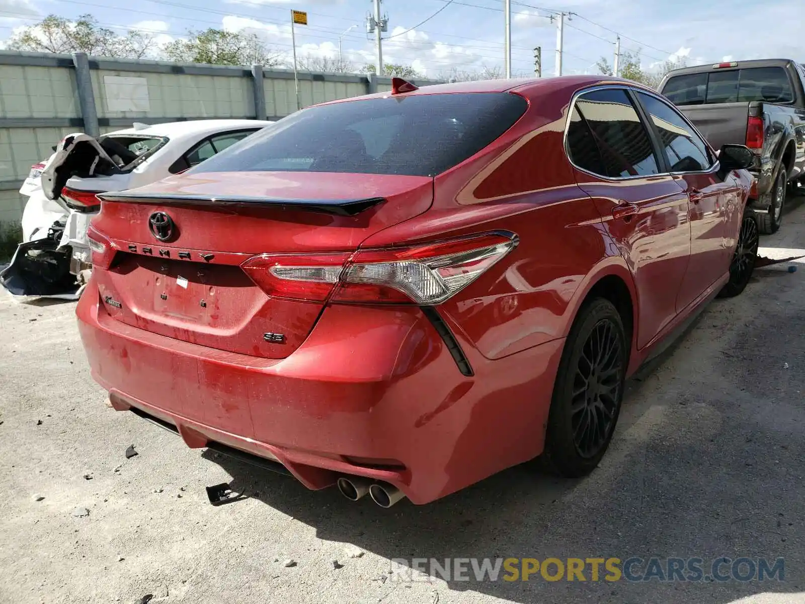 4 Photograph of a damaged car 4T1B11HK6KU274246 TOYOTA CAMRY 2019