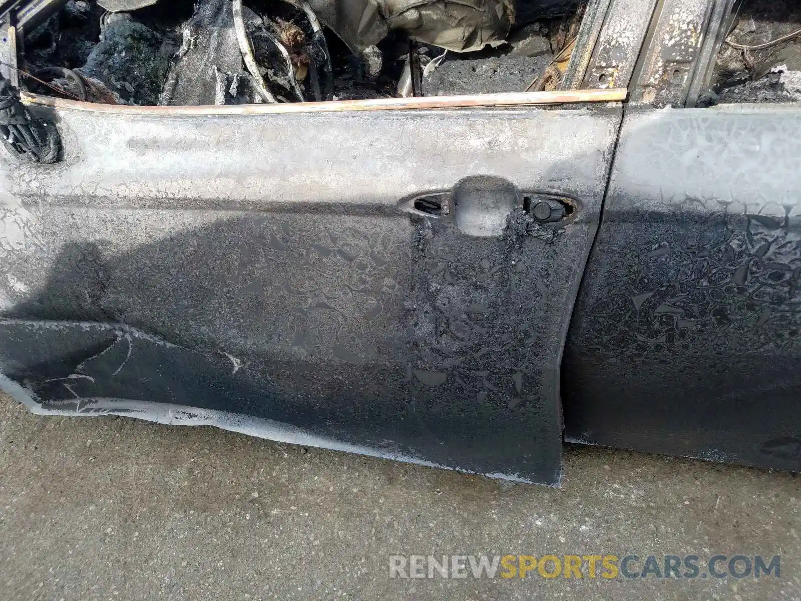 10 Photograph of a damaged car 4T1B11HK6KU277390 TOYOTA CAMRY 2019